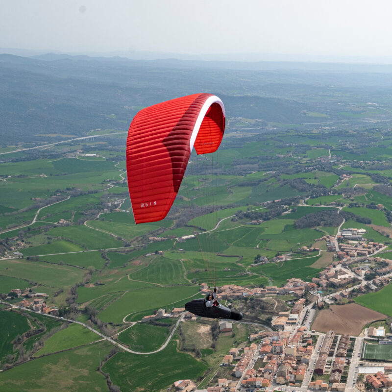 High B-Schirm für Streckenpiloten